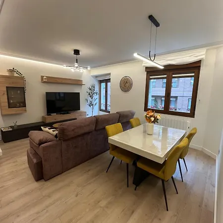 Cabrales Apartment *